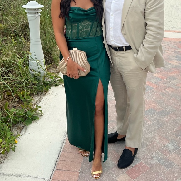 Hello Molly Swan Lake Maxi Dress Forest Green - Picture 7 of 7